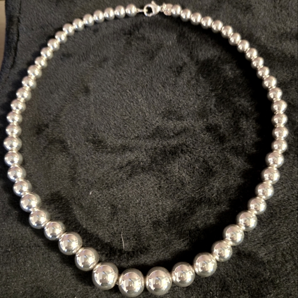 Tiffany & Co. 16 in Beaded Necklace 925 Sterling Silver